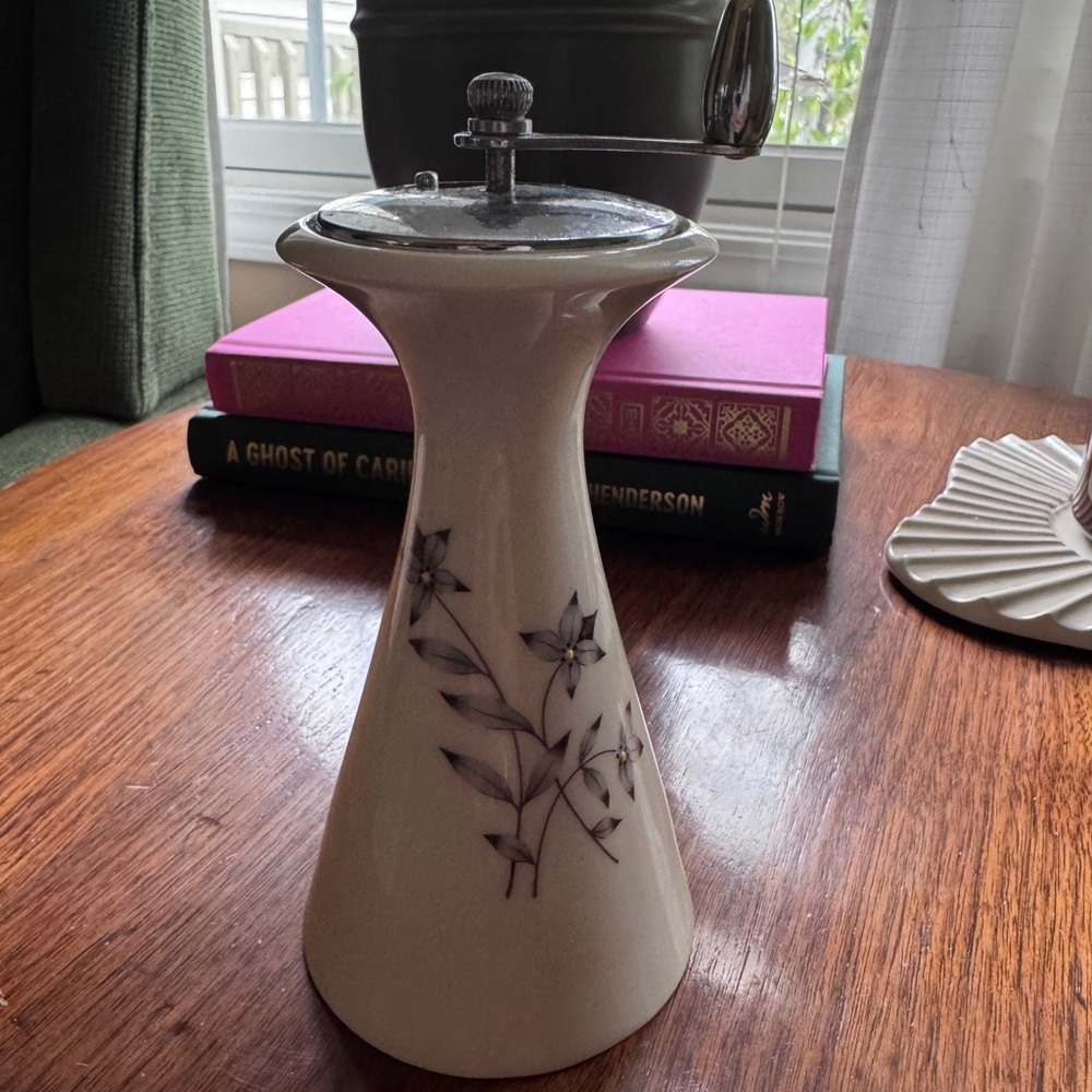 Lenox Princess Pepper Mill